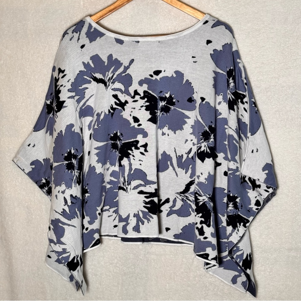Parkhurst Eve Floral blue white Poncho one size